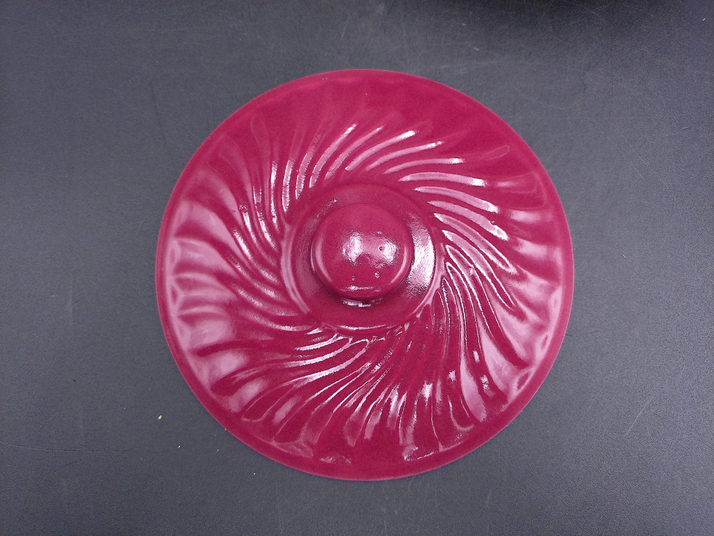 Crock Casserole Baking Dish with Lid Swirl Red Maroon ovenware Made in USA