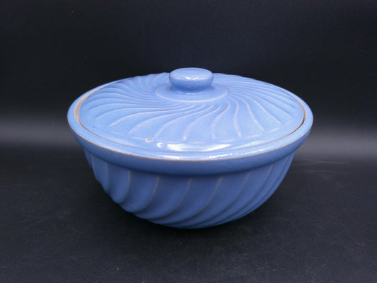 Crock Casserole Baking Dish with Lid Swirl Baby Blue ovenware Made in USA