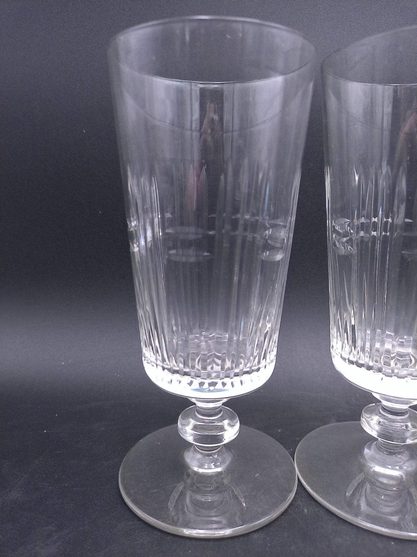 Glass Wafer Stem Water Goblet Set of 3 Beautiful Design Vintage