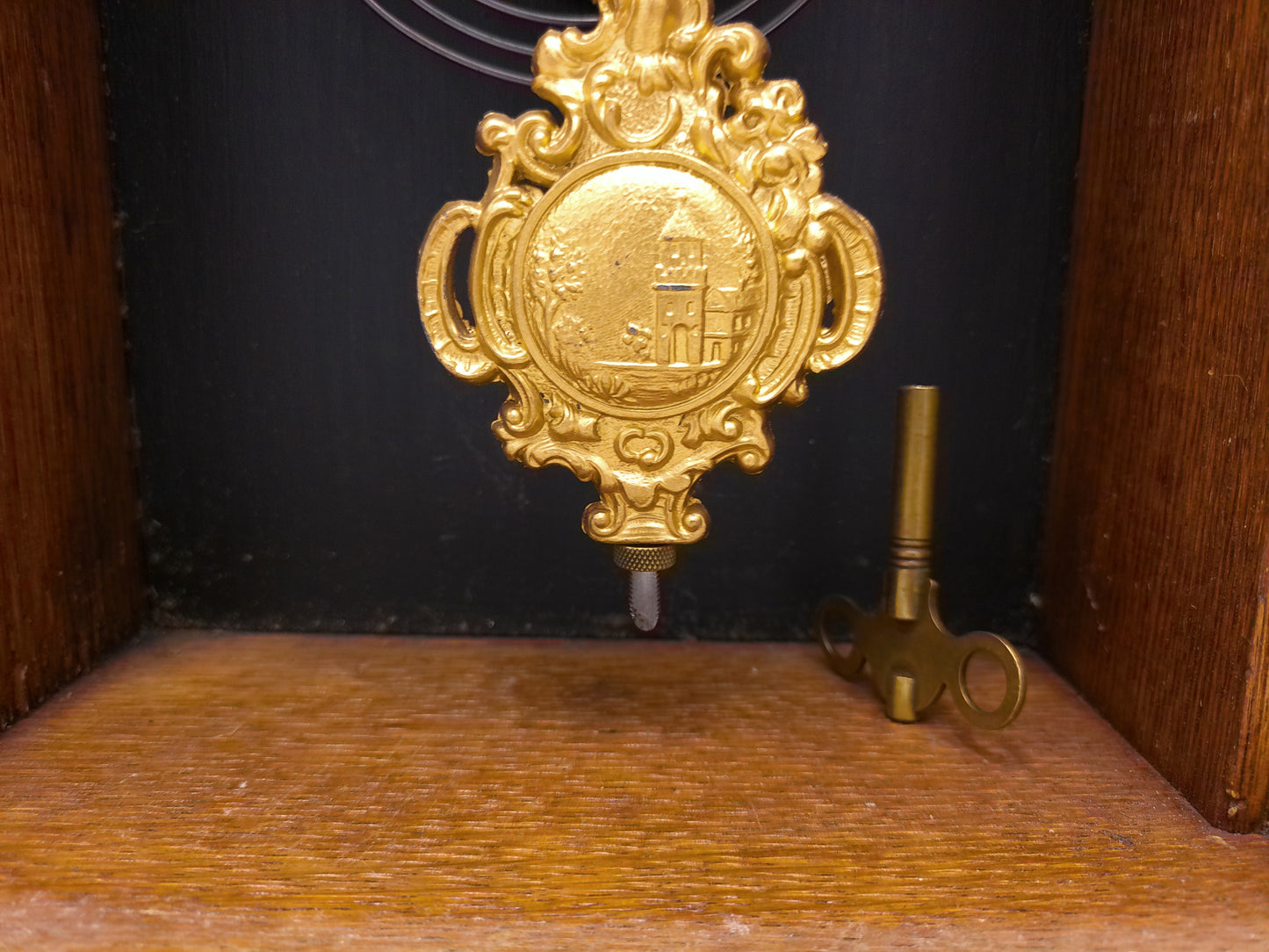 Ingraham Gingerbread Parlor Kitchen Mantle Clock With Chime Works