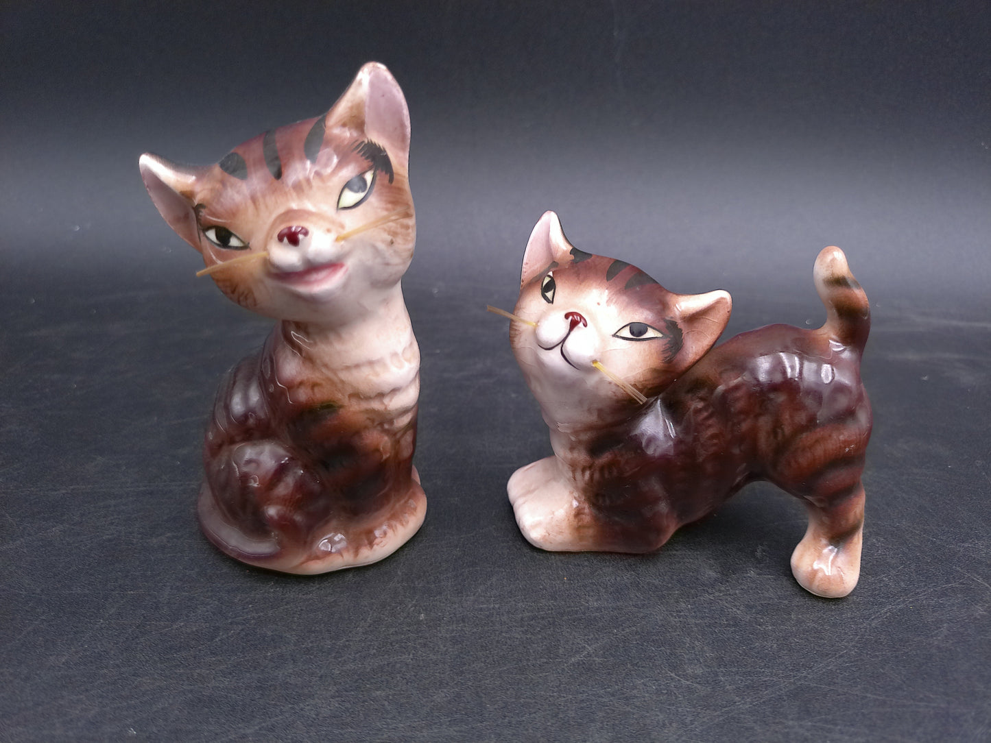 Salt and Pepper Shakers  Two Cute Cats with Tray Made in Japan Vintage
