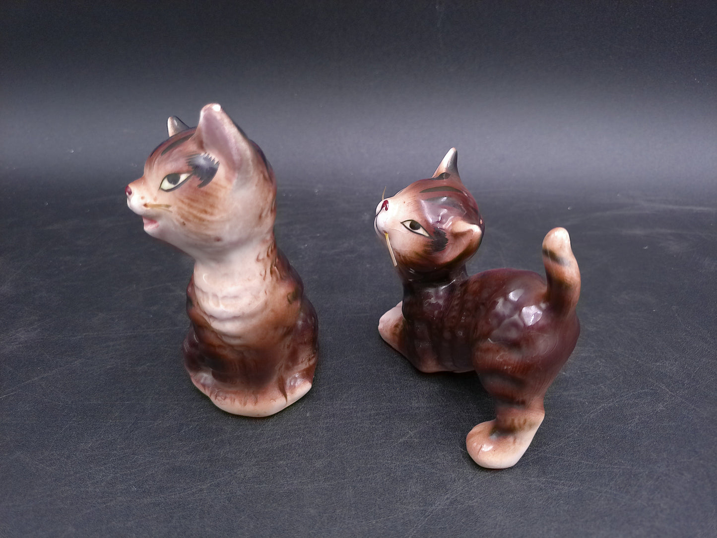 Salt and Pepper Shakers  Two Cute Cats with Tray Made in Japan Vintage