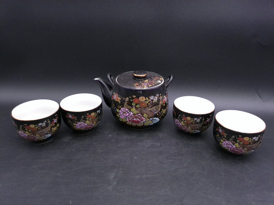 Japanize Tea Pot and 4 Tea Cups Vintage Floral Design Gold Rim