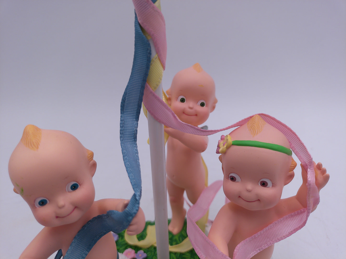 Kewpie The Danbury Mint "Ring Around The Maypole" Kewpie