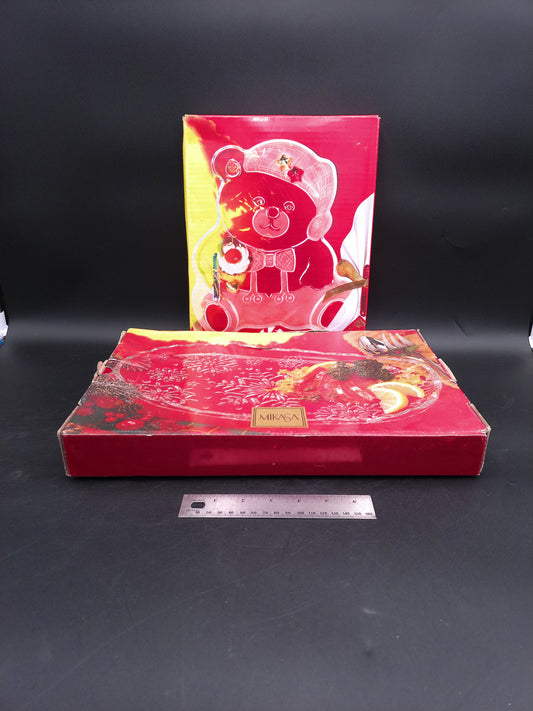 Mikasa Beautiful Bear and Snow flake Design Platters platter