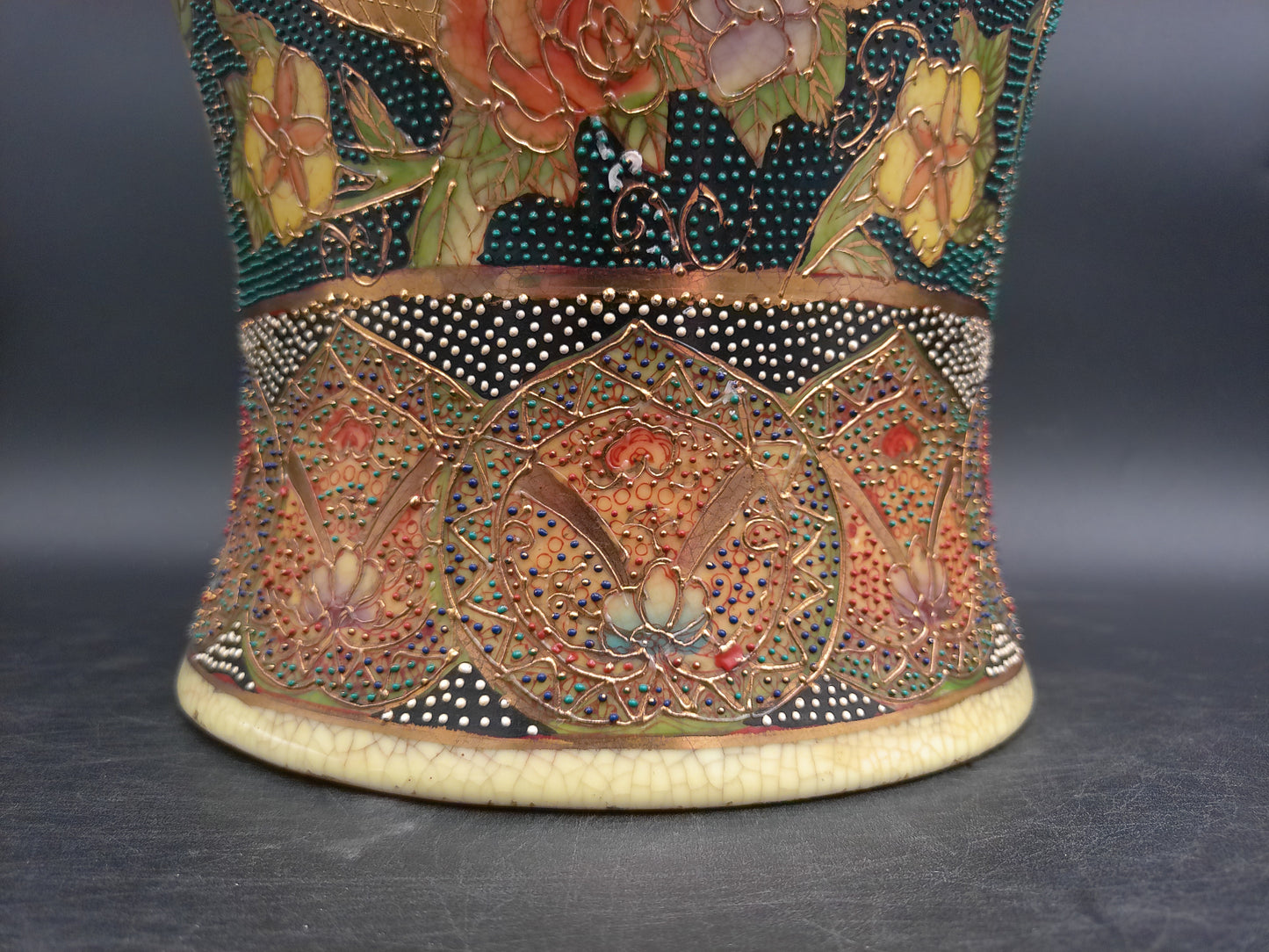 Japanese Japan Large Vase Gold Patterns Vintage Beautiful Bead Designs