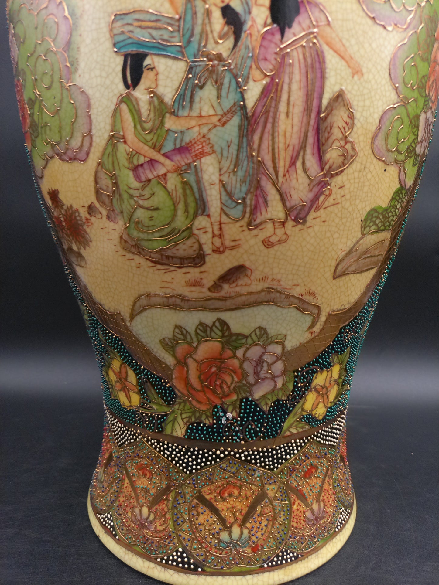 Japanese Japan Large Vase Gold Patterns Vintage Beautiful Bead Designs