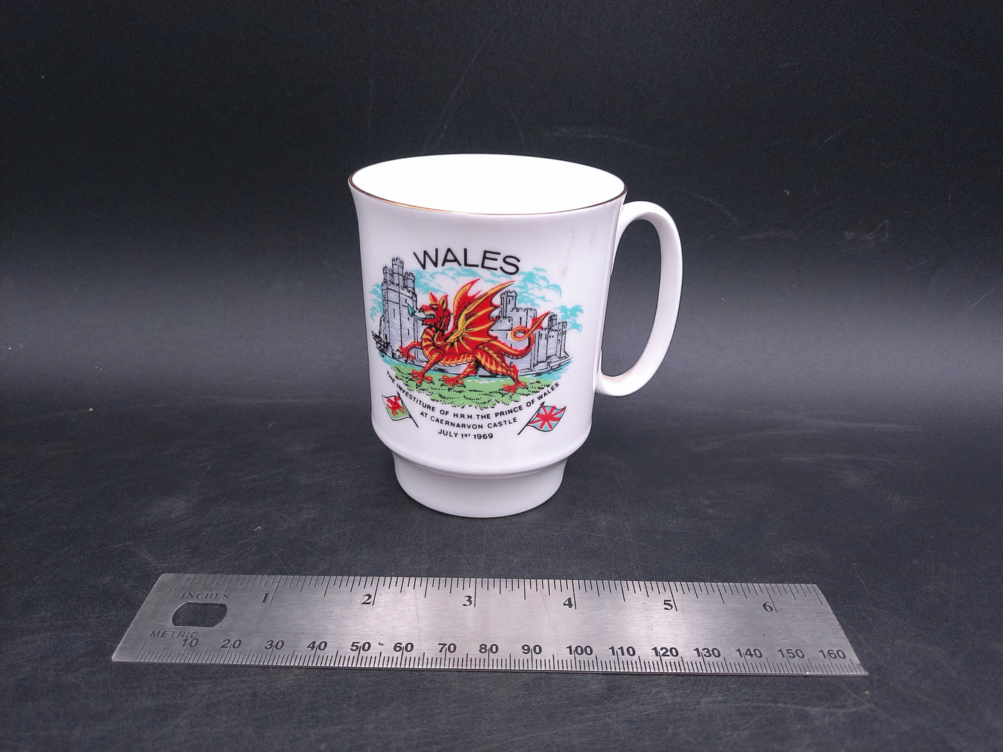Welsh Dragon Investiture of HRH Prince of Wales Caernarvon Castle 1969 Mug Gold Rim