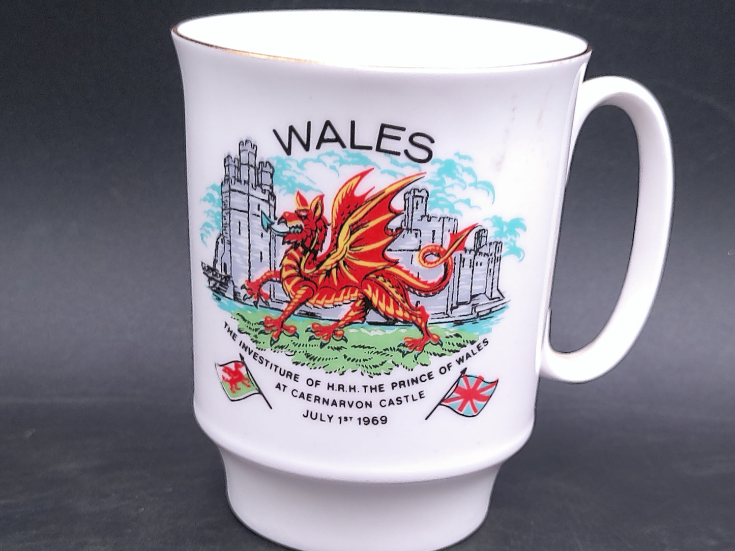 Welsh Dragon Investiture of HRH Prince of Wales Caernarvon Castle 1969 Mug Gold Rim
