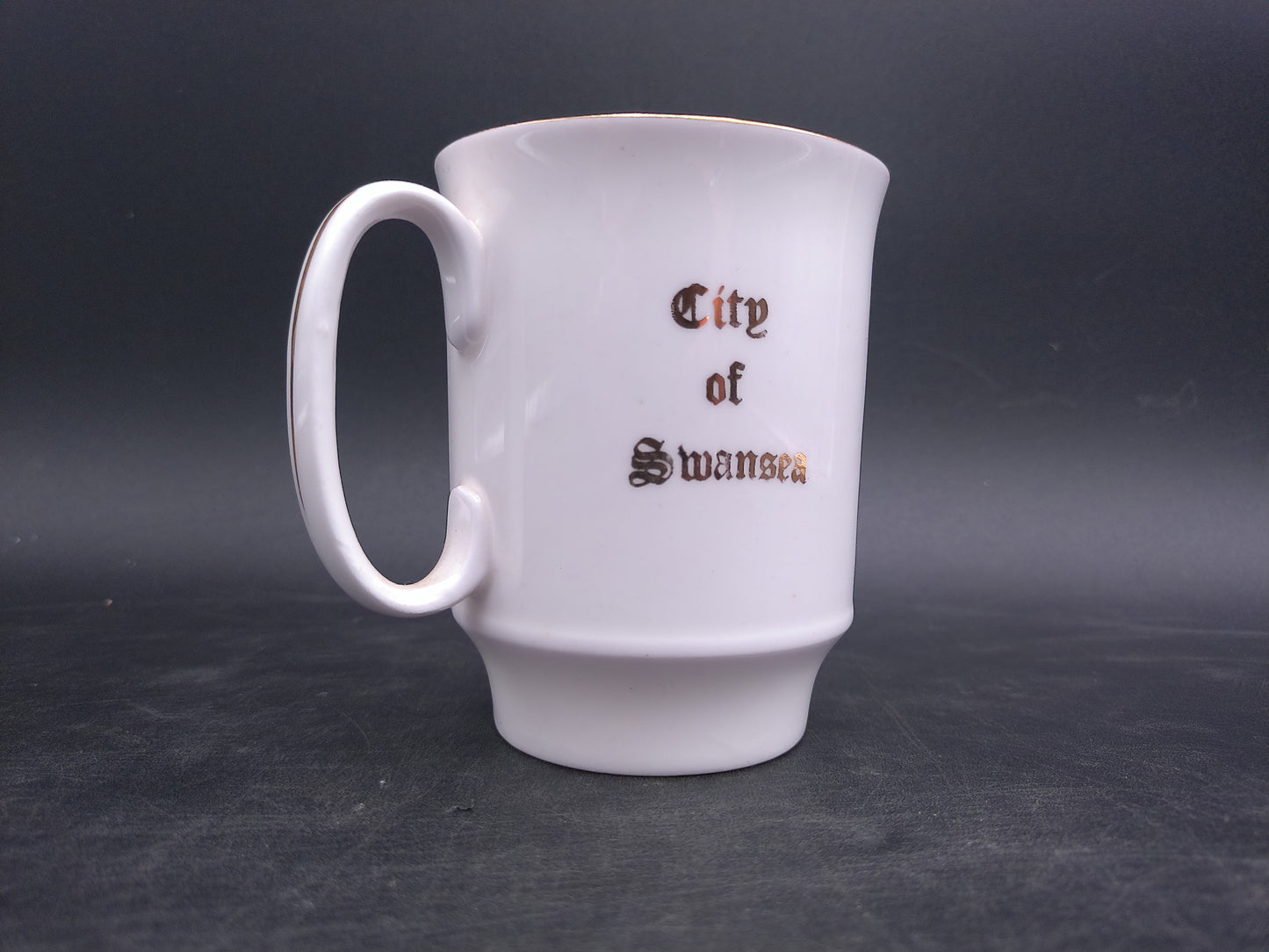Welsh Dragon Investiture of HRH Prince of Wales Caernarvon Castle 1969 Mug Gold Rim