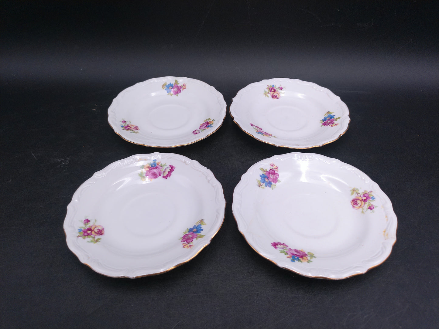 Walbrzych Made in Poland Porcelain Set of 4 Plates  Gold Rim Floral Design Vintage