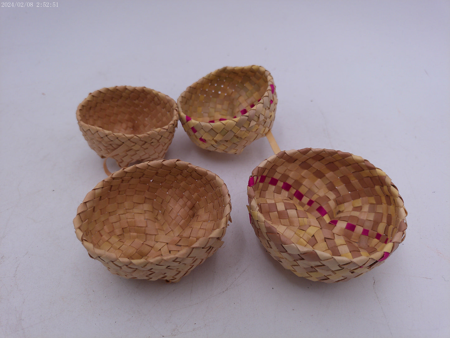 Miniature Woven Straw Baskets with covers Lot of 2