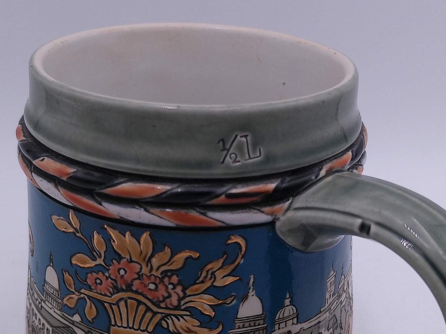 Beer Stein Mettlach .5L Lidded Beer Stein "Shield Of Berlin" #2024 Germany Rare