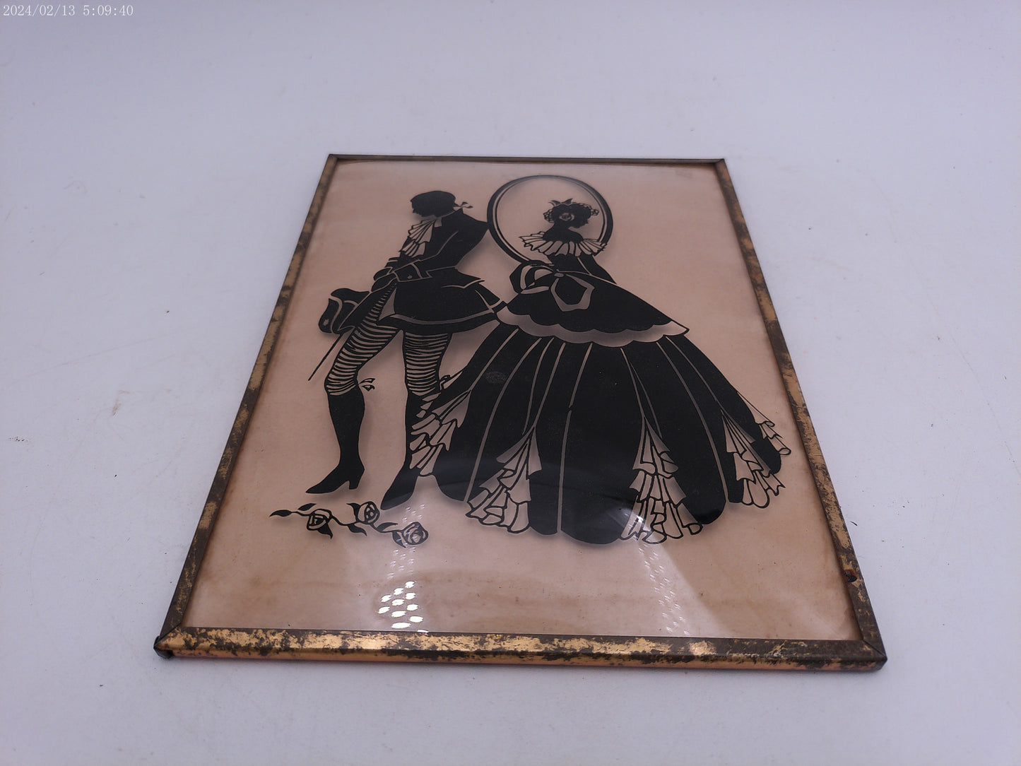 Glass Convex Silhouette Framed Picture Couple Back to Back  Metal  Frame  B120