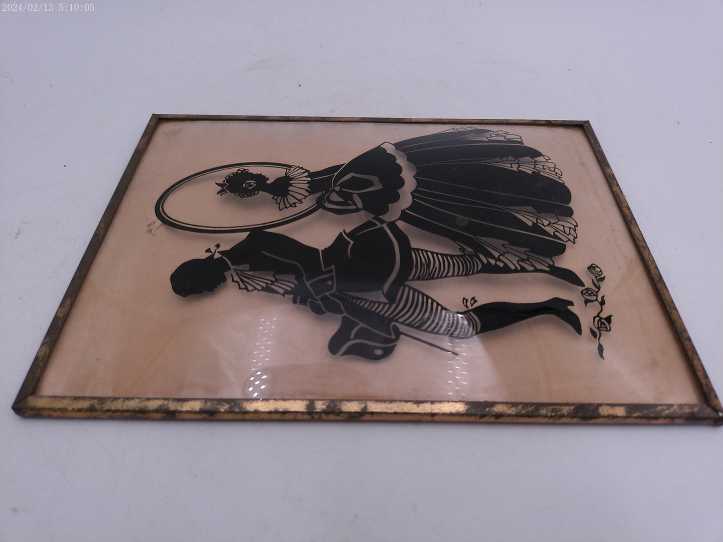 Glass Convex Silhouette Framed Picture Couple Back to Back  Metal  Frame  B120