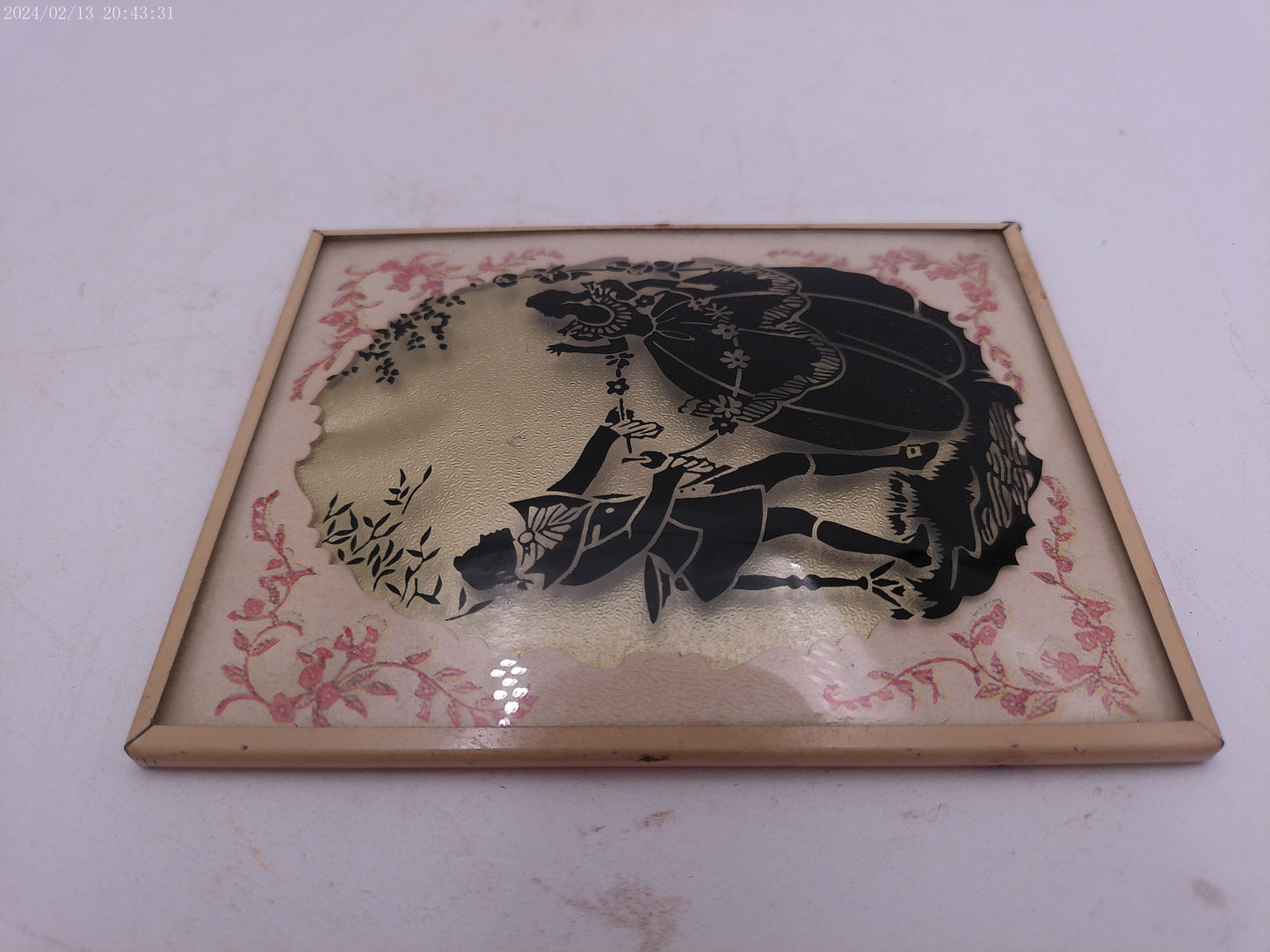 Glass Convex Silhouette Framed Picture Couple Dancing  B25