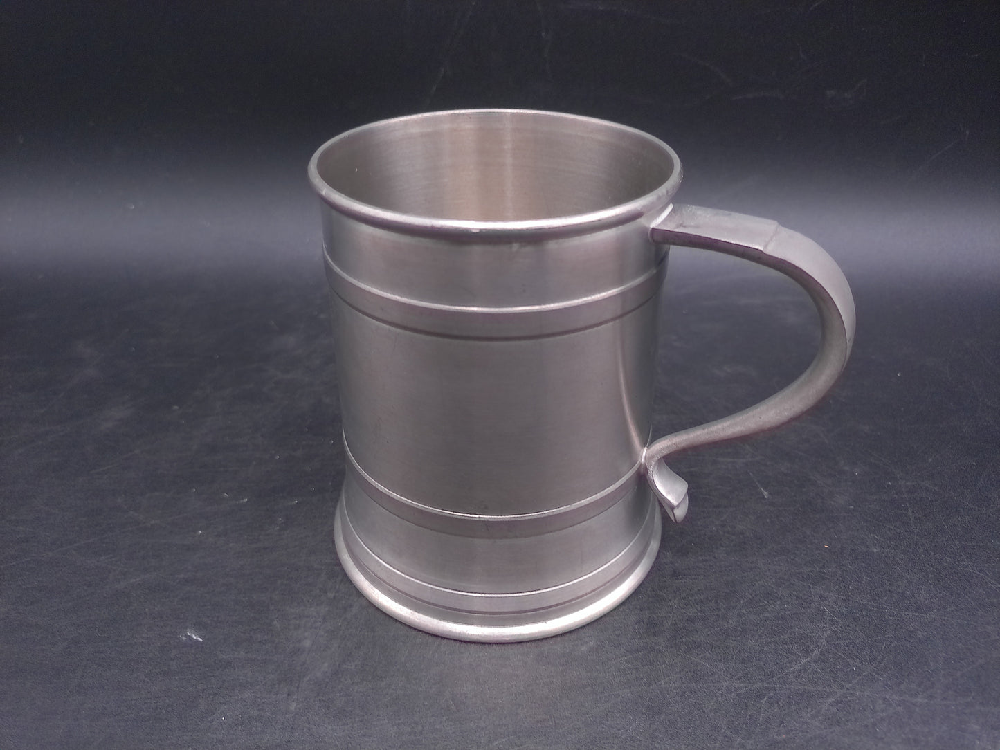 Bow Cast Pewter Made in England Beer Mug 1L