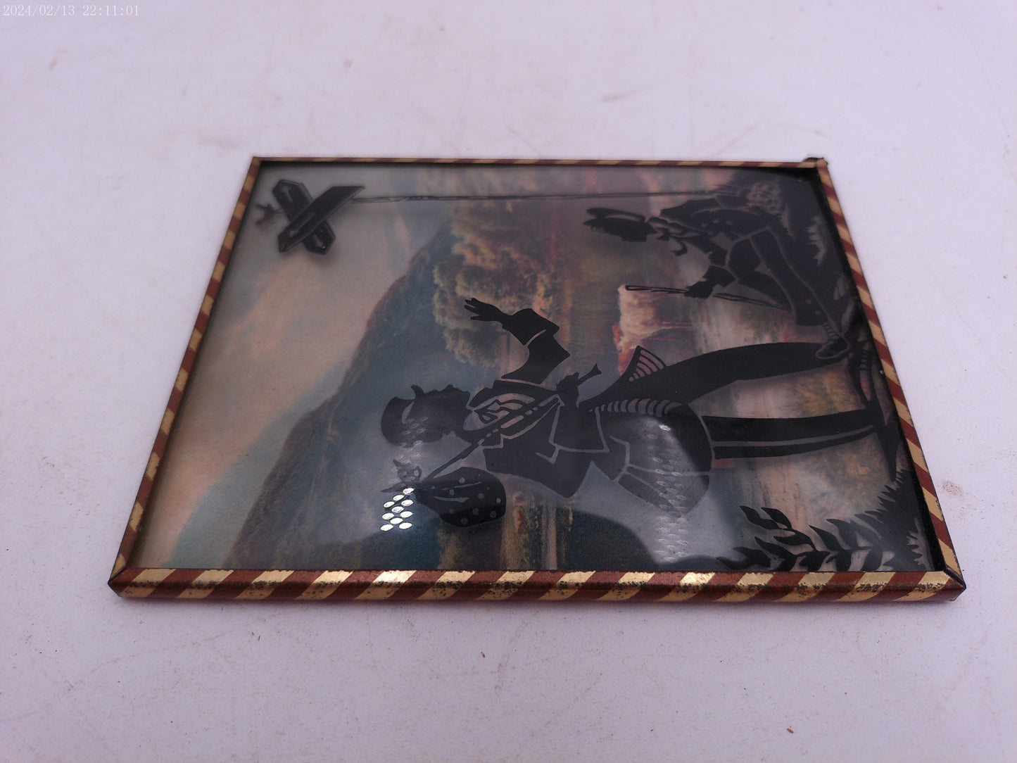 Glass Convex Silhouette Framed Picture Couple by FIELD  B39