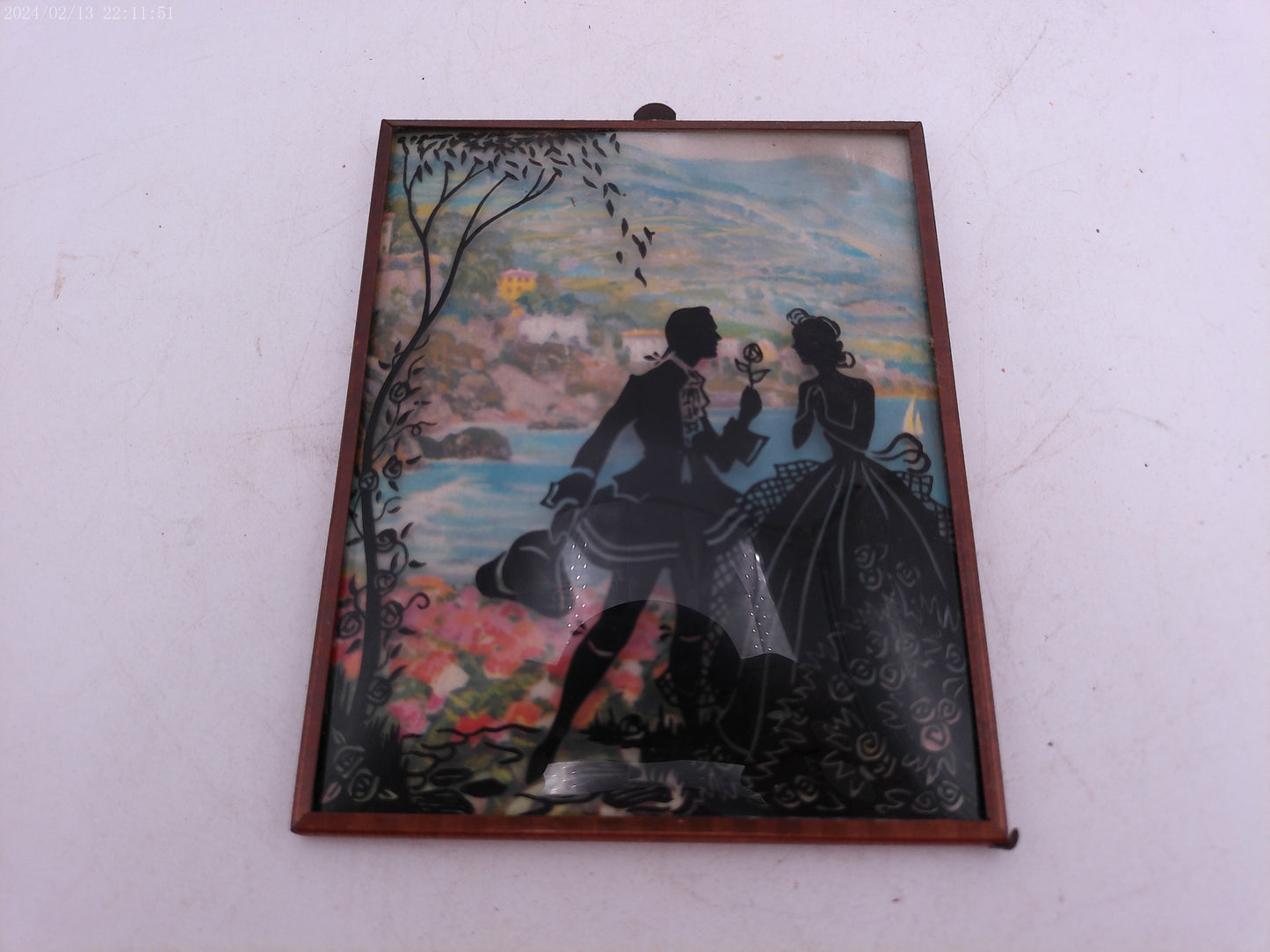 Glass Convex Silhouette Framed Picture Couple With a Flower  B310
