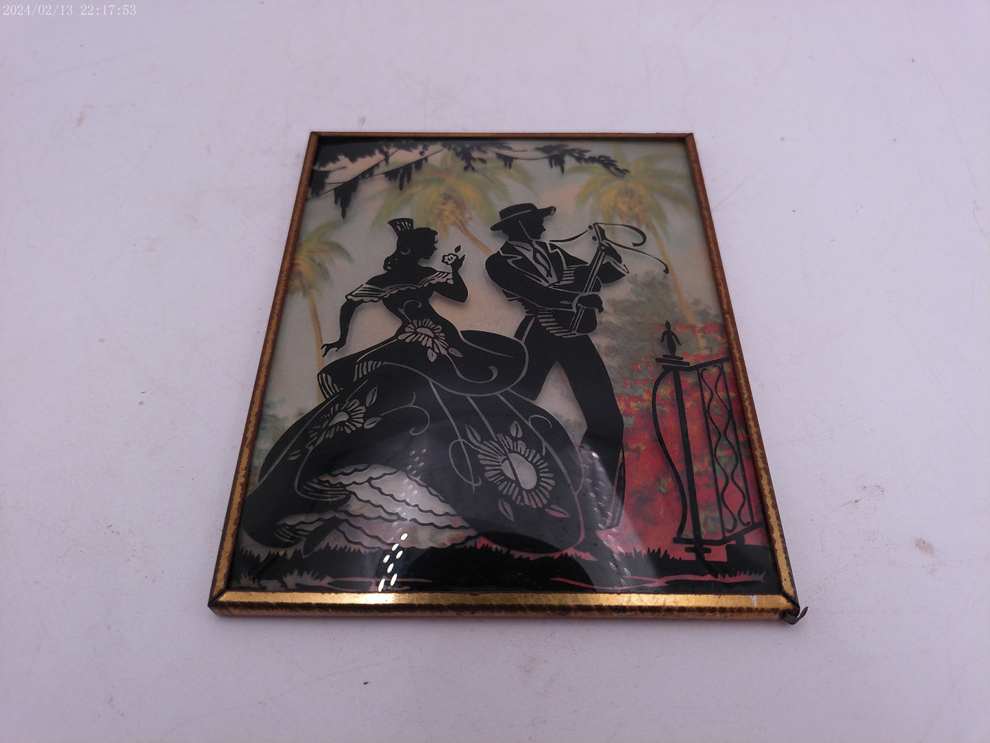 Glass Convex Silhouette Framed Picture Couple Playing Guitar B315