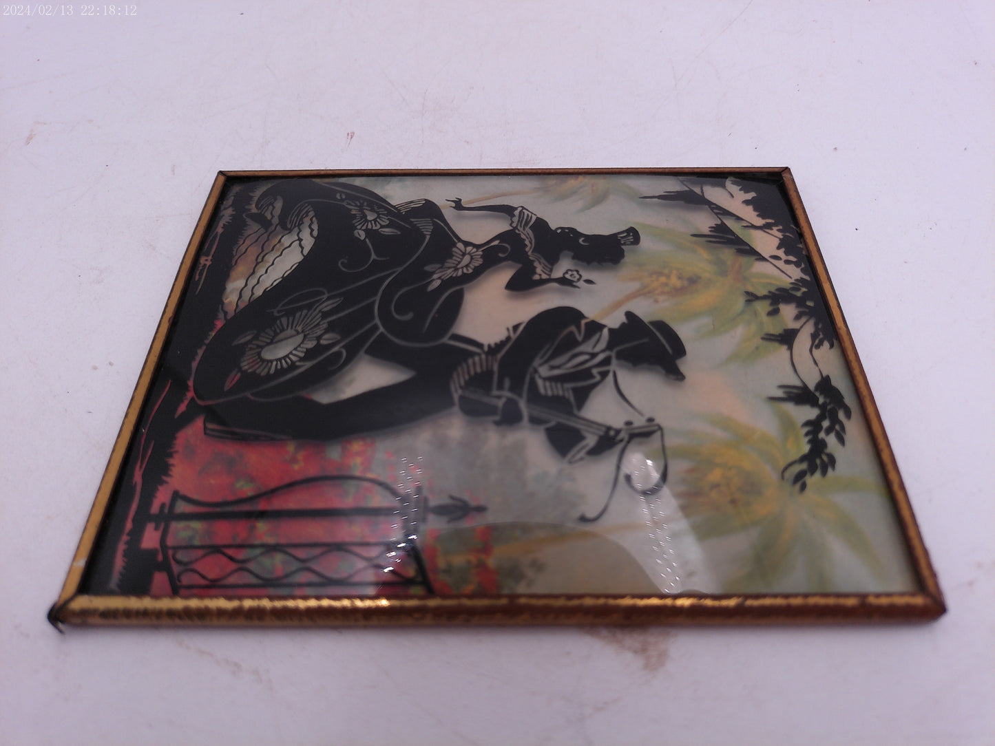 Glass Convex Silhouette Framed Picture Couple Playing Guitar B315
