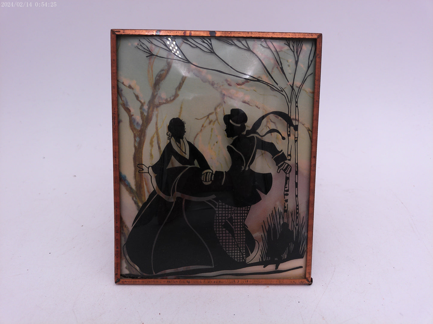 Glass Convex Silhouette Framed Picture Couple Enjoying Outside  B510