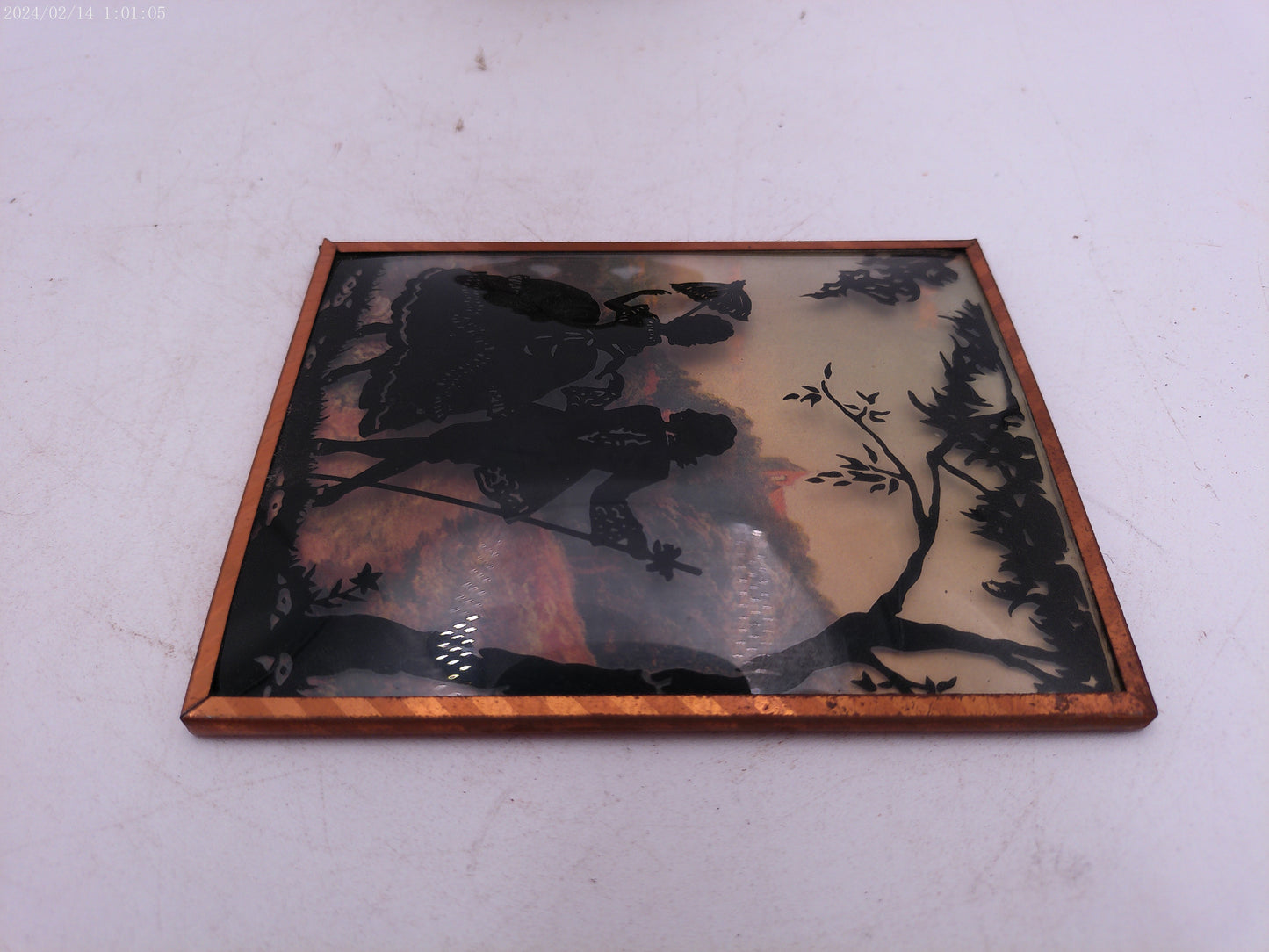 Glass Convex Silhouette Framed Picture Couple Enjoying Time Together B515