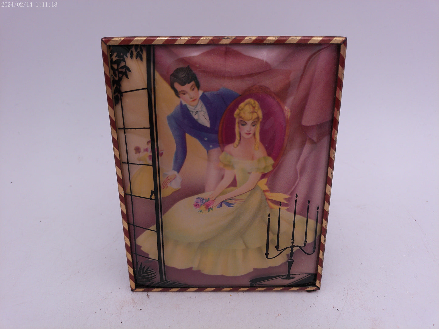 Glass Convex Silhouette Framed Picture Young Couple Seating By Candles  B522