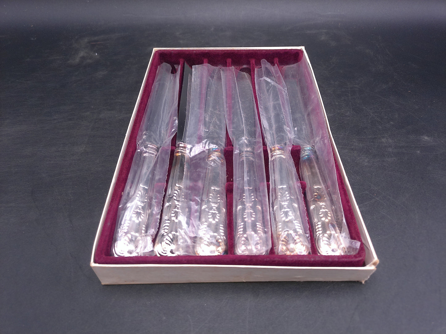 Set of 6 Stainless Knifes Made in England Viners Of Sheffleld