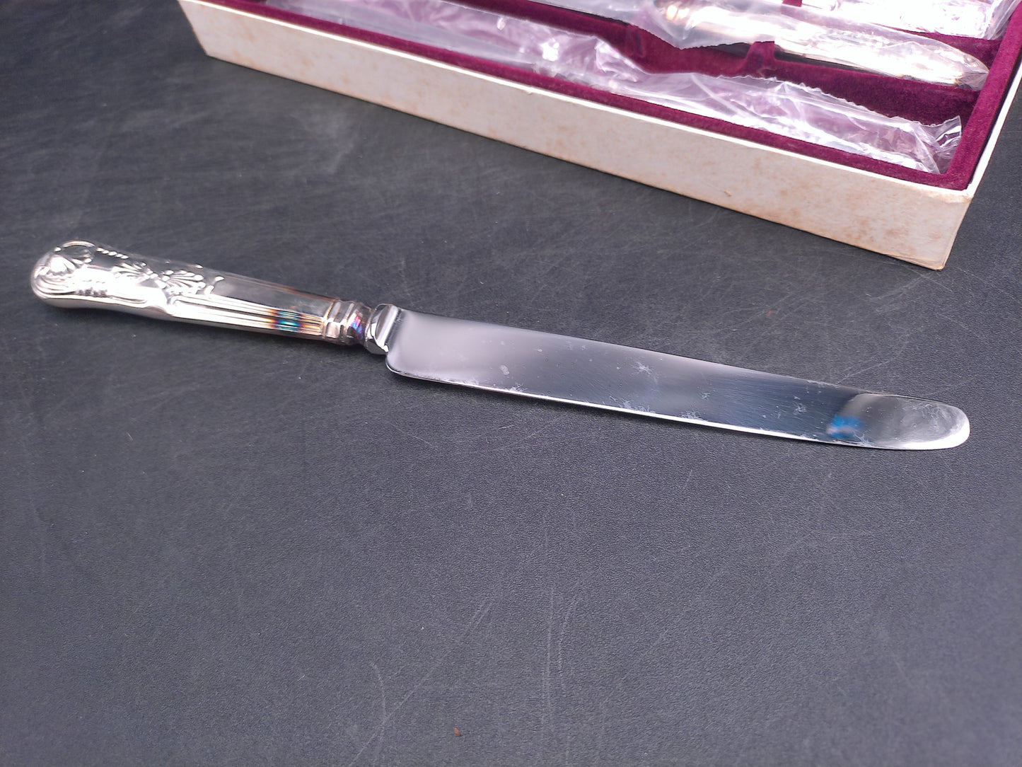 Set of 6 Stainless Knifes Made in England Viners Of Sheffleld