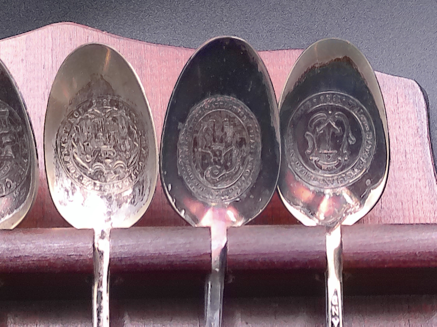 Vintage 1776-1976 Bicentennial Original 13 Colonies Spoons wooden Display Rack