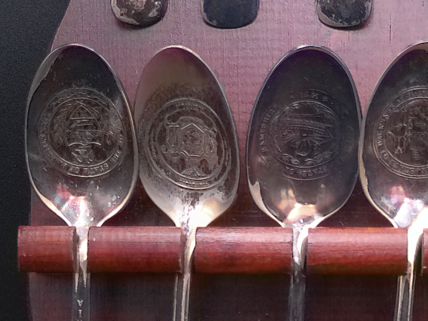 Vintage 1776-1976 Bicentennial Original 13 Colonies Spoons wooden Display Rack