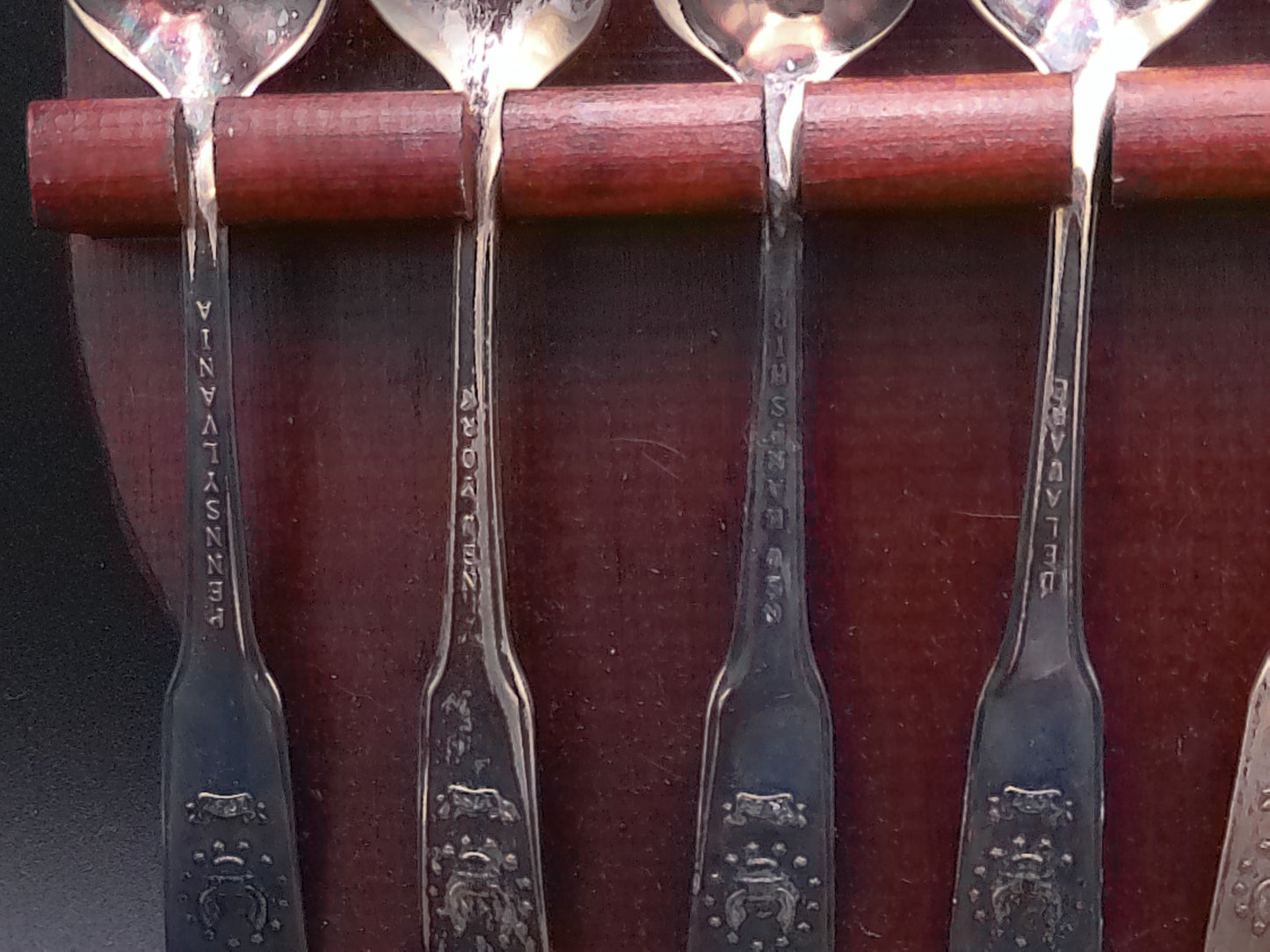 Vintage 1776-1976 Bicentennial Original 13 Colonies Spoons wooden Display Rack