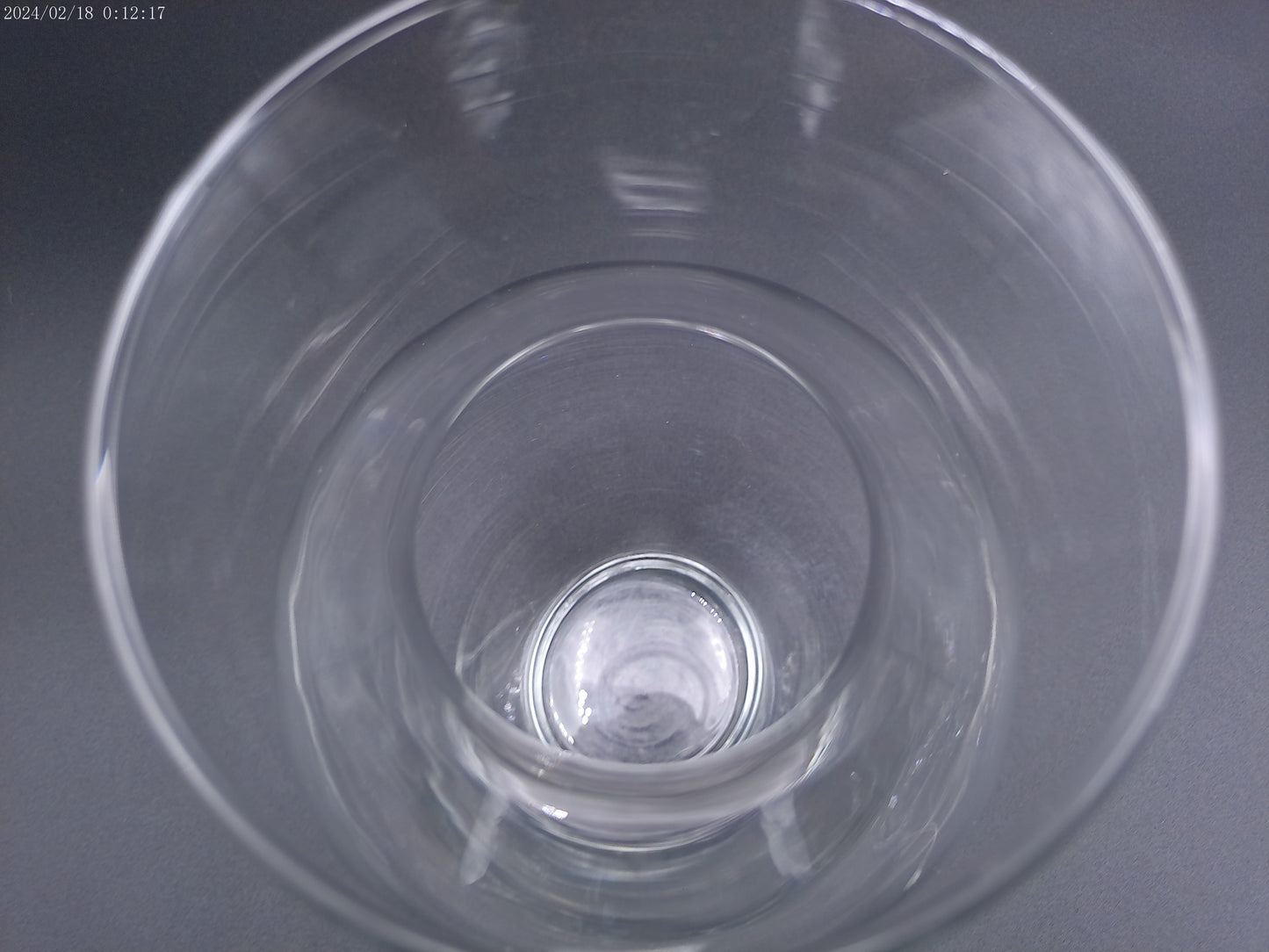 Large 10 7/8 in Clear Hurricane Vase with Wide Mouth Opening