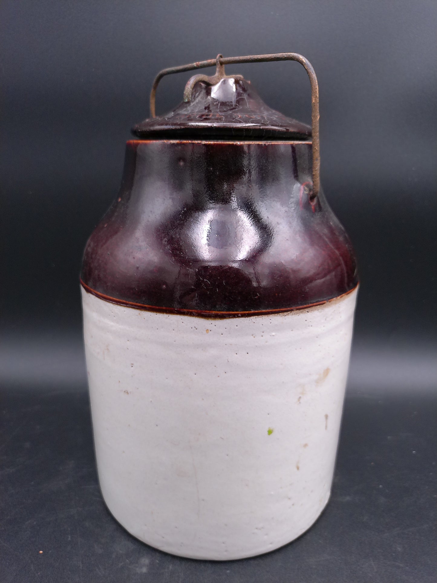 Western Stoneware  8"  Lidded Jar Crock Weir Seal Monmouth Illinois