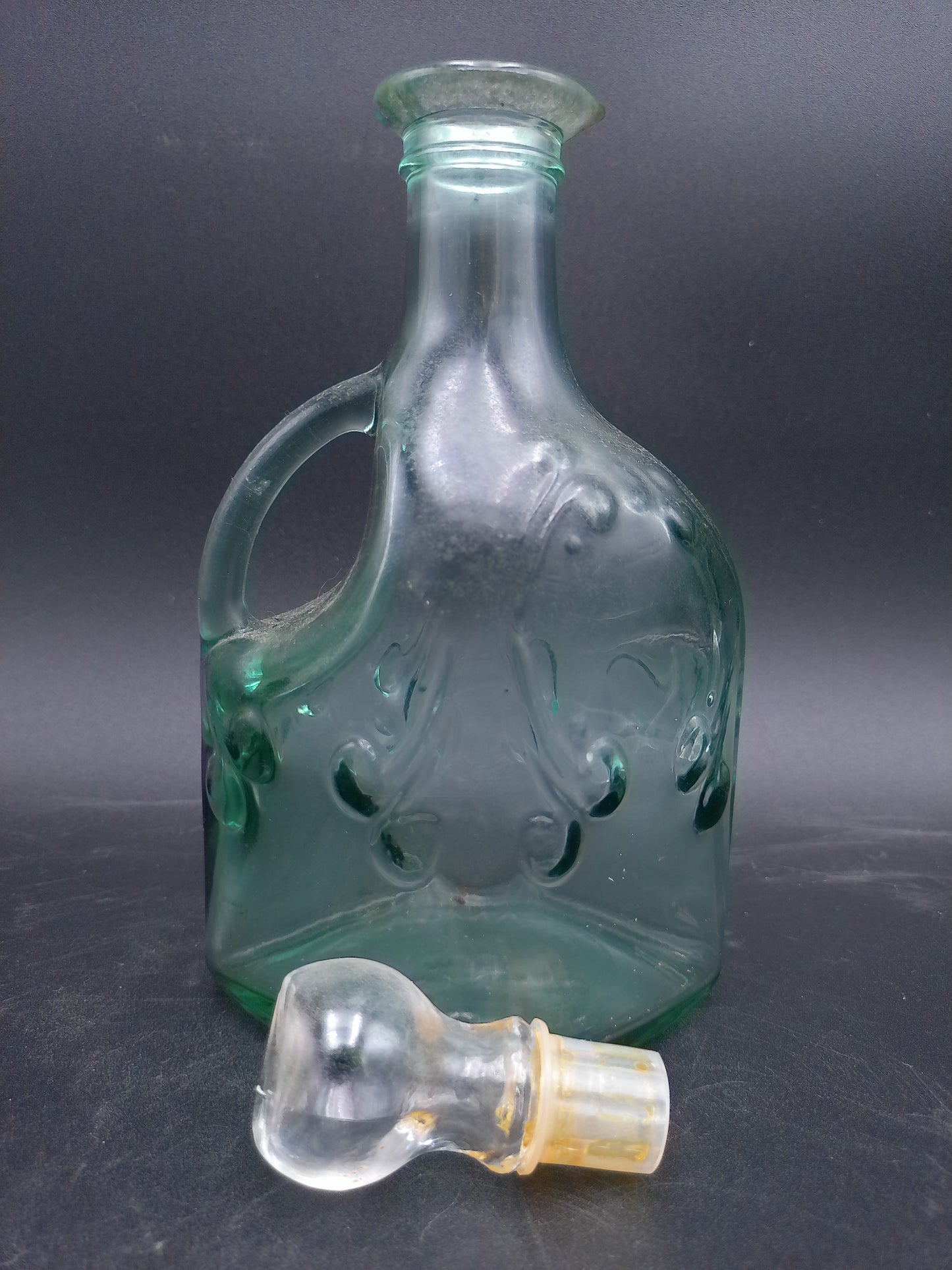 Mixed Lot Of 8 Seafoam Green Glass Bottles Some Stamped Canada all Corked