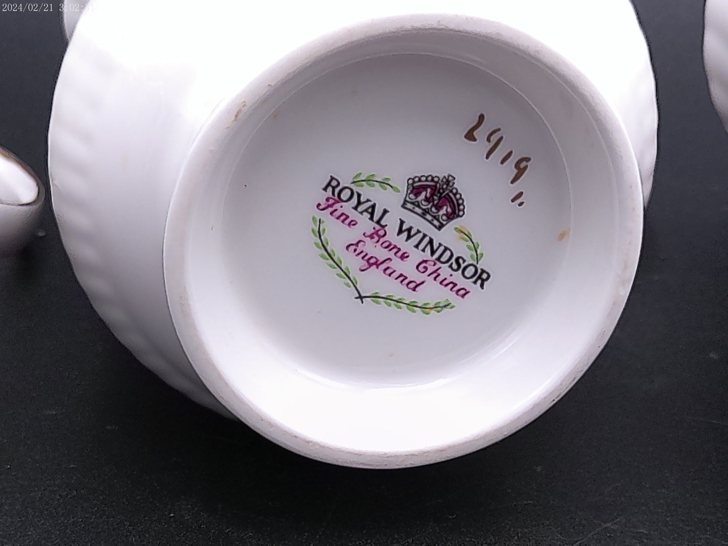 Royal Windsor Fine Bone Chinairish Coffe Cup England qty 4 & Royal Albert Demitasse Cup
