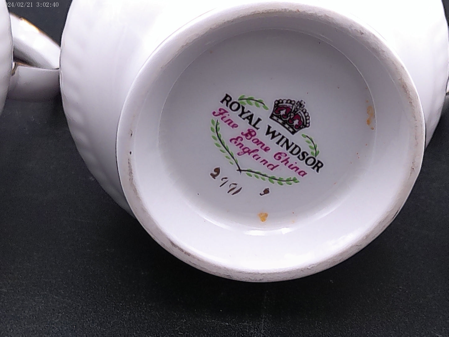 Royal Windsor Fine Bone Chinairish Coffe Cup England qty 4 & Royal Albert Demitasse Cup