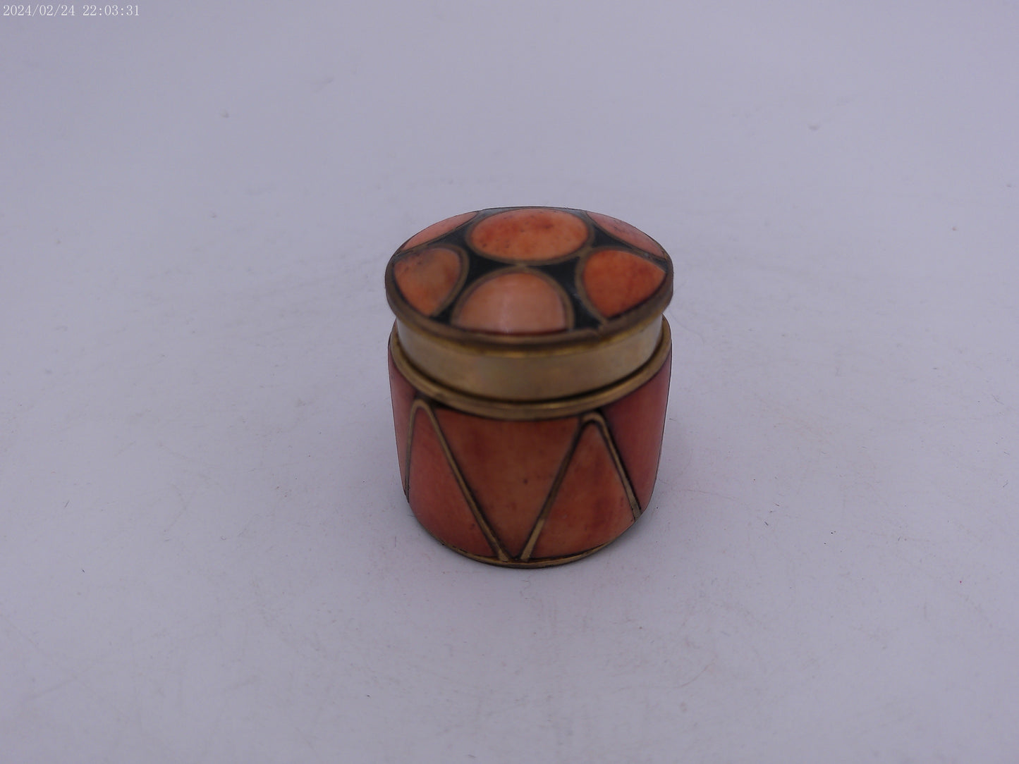 Metal and Shell Lidded Trinket Pot with Blue Lining, Patterned Pot with Shell design