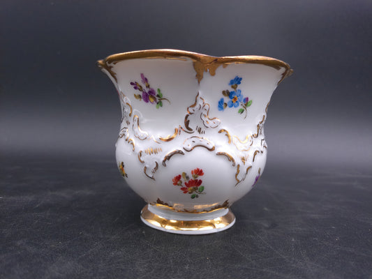 Meissen B Form Strewn Flowers Gold Gilt Bowl Cup Early 1900s