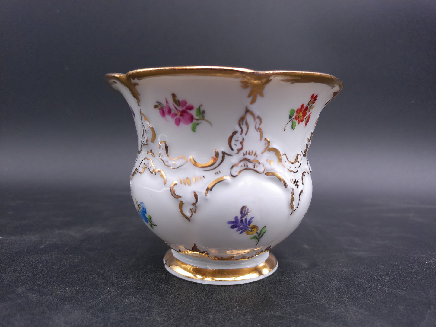 Meissen B Form Strewn Flowers Gold Gilt Bowl Cup Early 1900s
