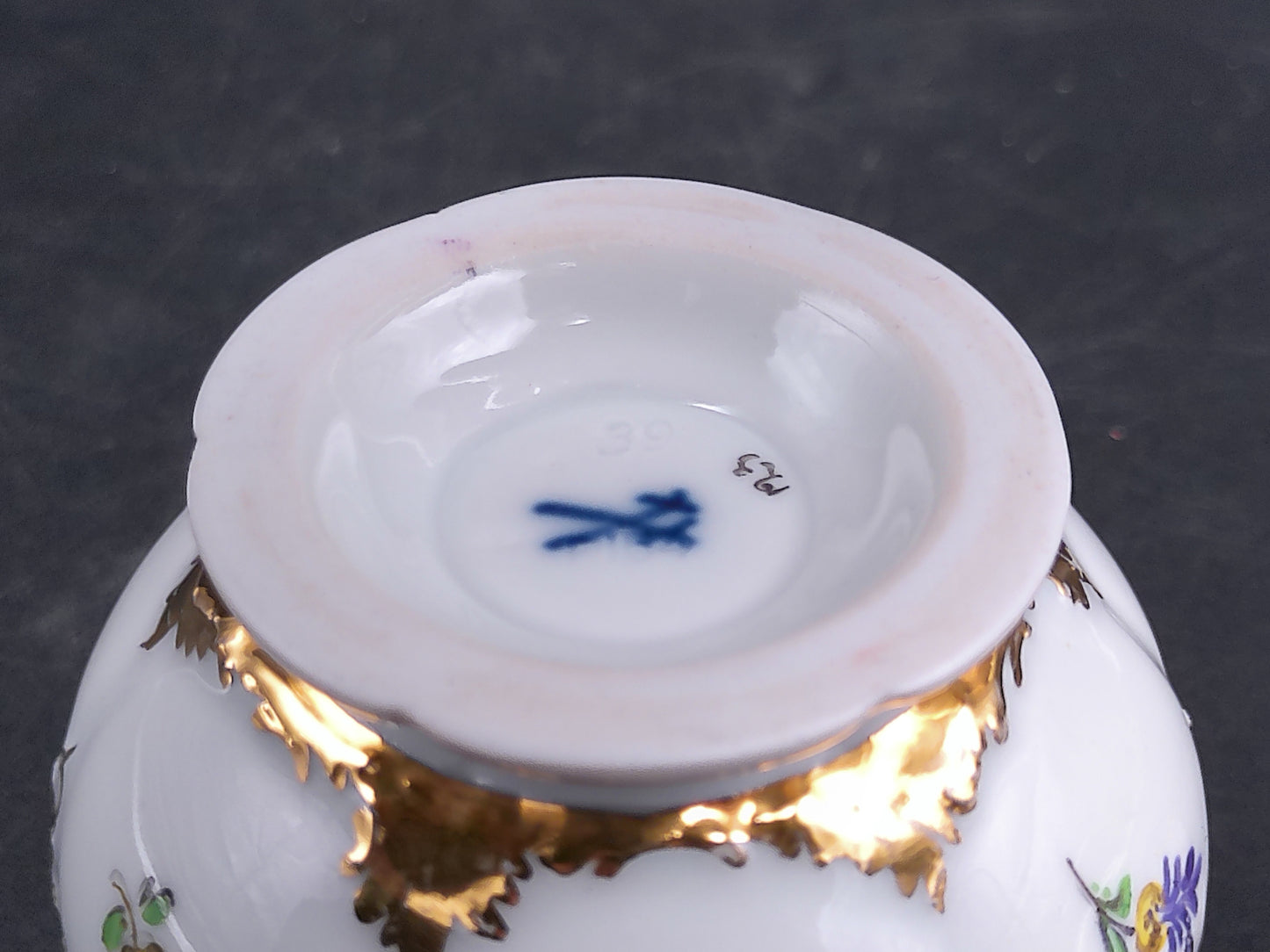 Meissen B Form Strewn Flowers Gold Gilt Bowl Cup Early 1900s