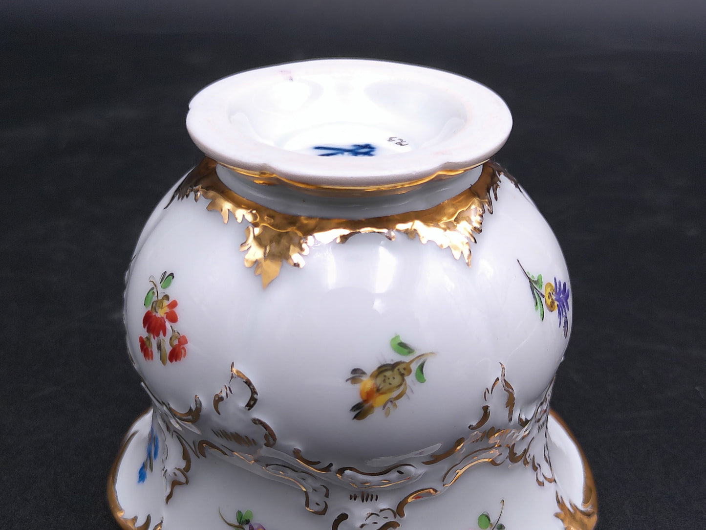 Meissen B Form Strewn Flowers Gold Gilt Bowl Cup Early 1900s
