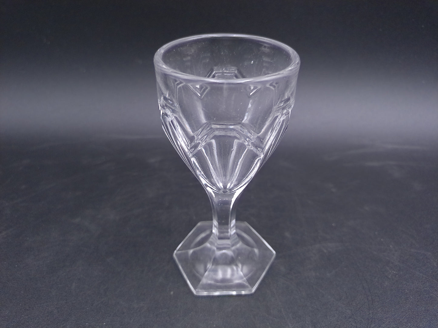 High Quality 1930s Vintage Art Deco Octagonal Cut Glass Drinking Glass