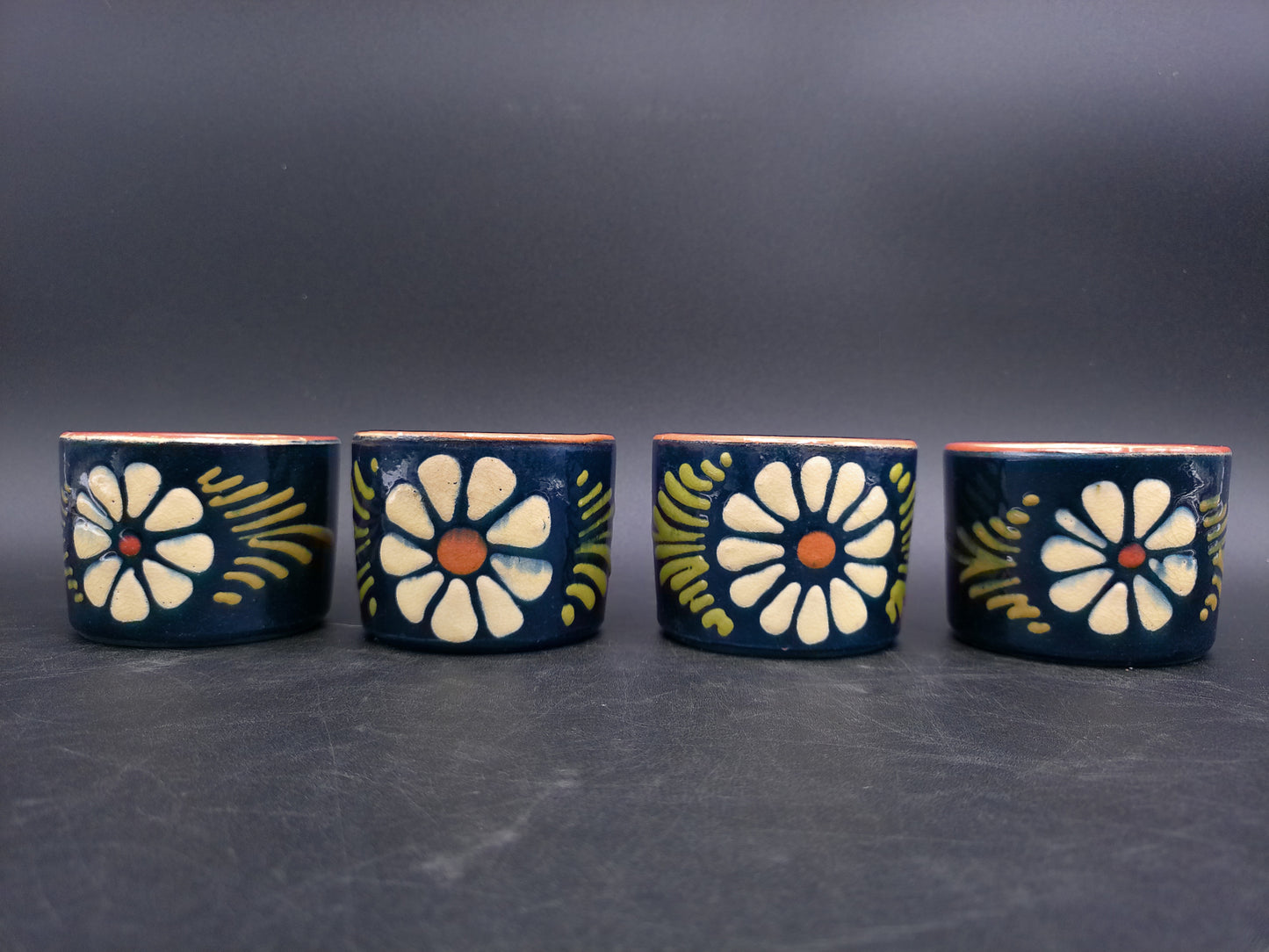 Set of 4 Coffee Cups with Daisy Flower Design Vintage