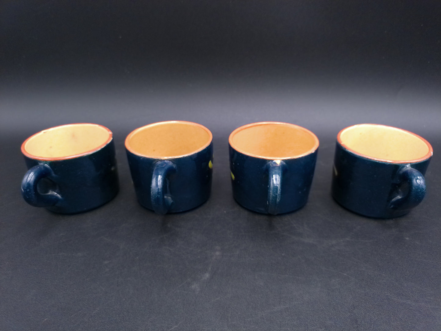Set of 4 Coffee Cups with Daisy Flower Design Vintage