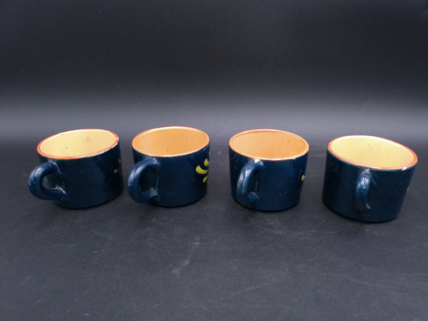 Set of 4 Coffee Cups with Daisy Flower Design Vintage