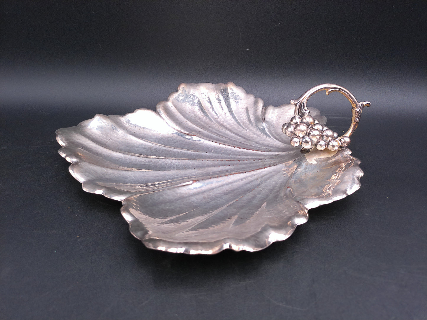 Wallace Brothers Silver Plate WB Dog Trademark Grape Leaf Tray 2917 C US Antique