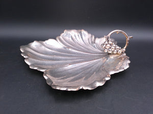 Wallace Brothers Silver Plate WB Dog Trademark Grape Leaf Tray 2917 C US Antique
