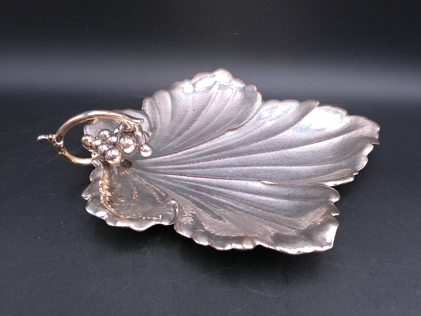 Wallace Brothers Silver Plate WB Dog Trademark Grape Leaf Tray 2917 C US Antique